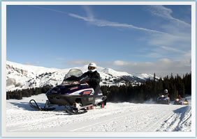 Vail & Beaver Creek Snomobiling Tours & Snowmobile Rentals